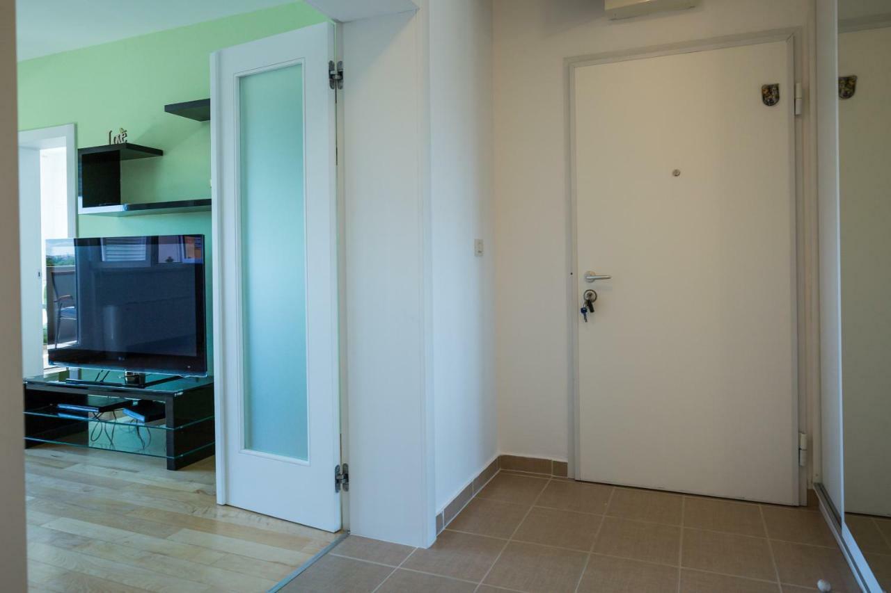 Apartment Pavic - Private Parking Zadar Eksteriør bilde