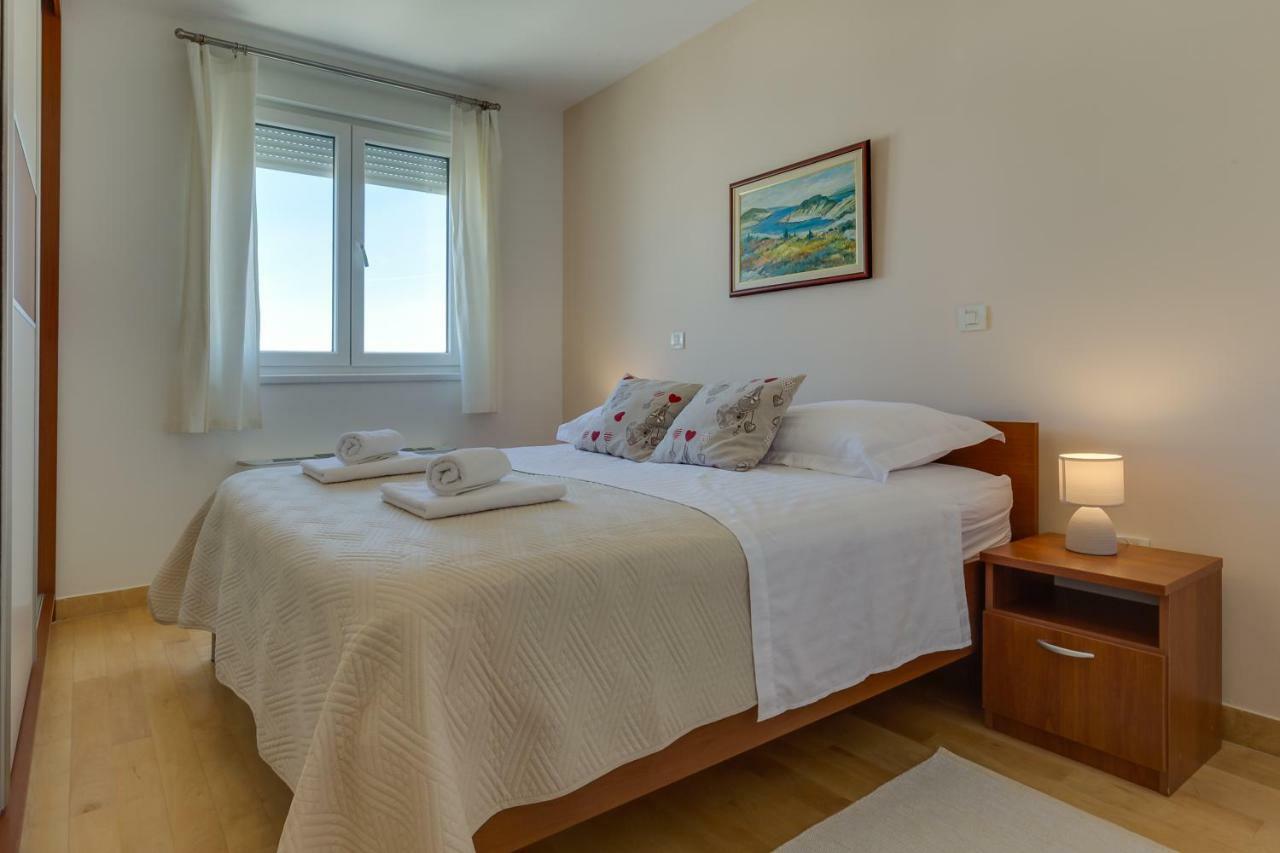 Apartment Pavic - Private Parking Zadar Eksteriør bilde